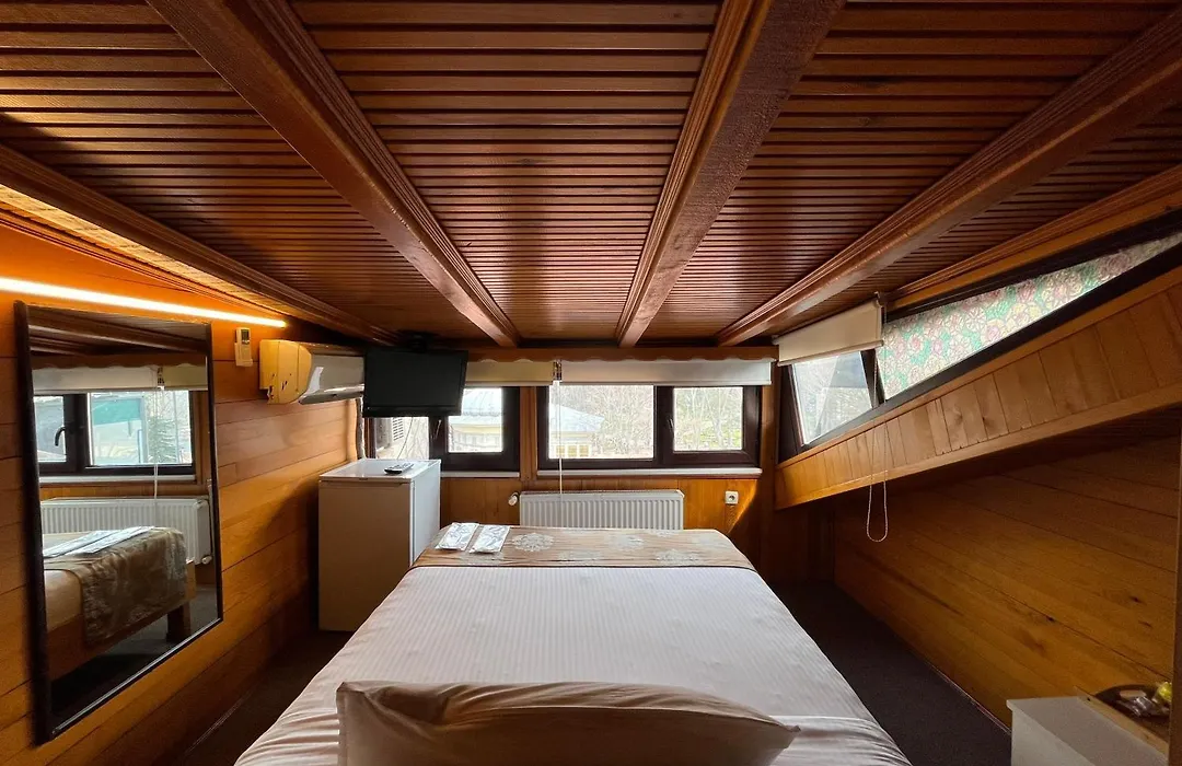 Le Safran Suite Hotel-1