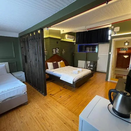 The Local Hostel & Guesthouse-3